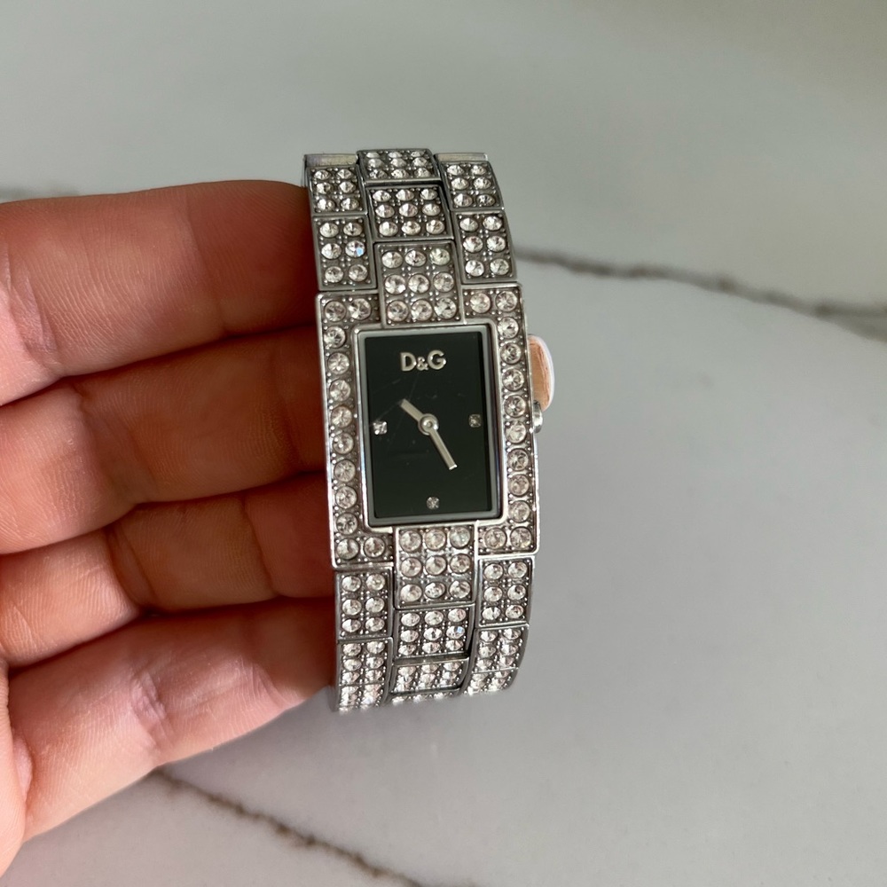 Dolce & Gabbana D&G
Black/Steel 28x23 mm